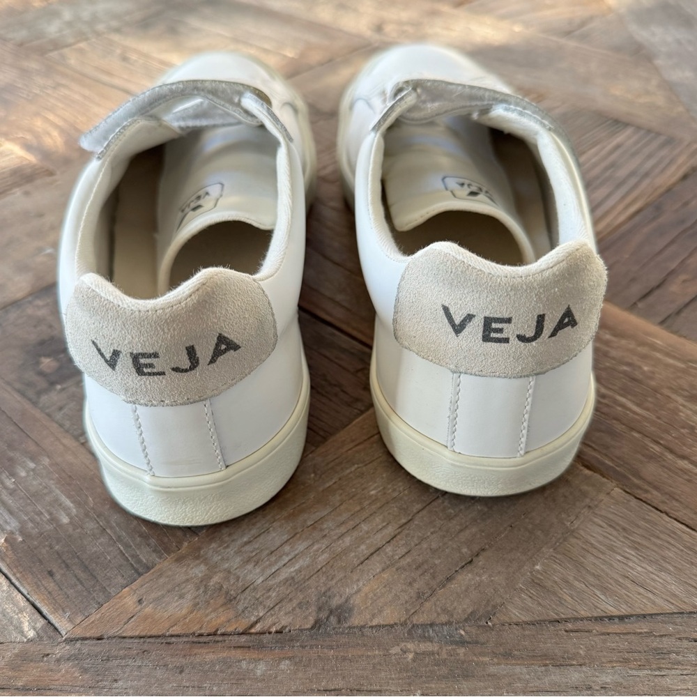 Veja White Velcro Strap Sneakers Women’s size 7 - Picture 3 of 5